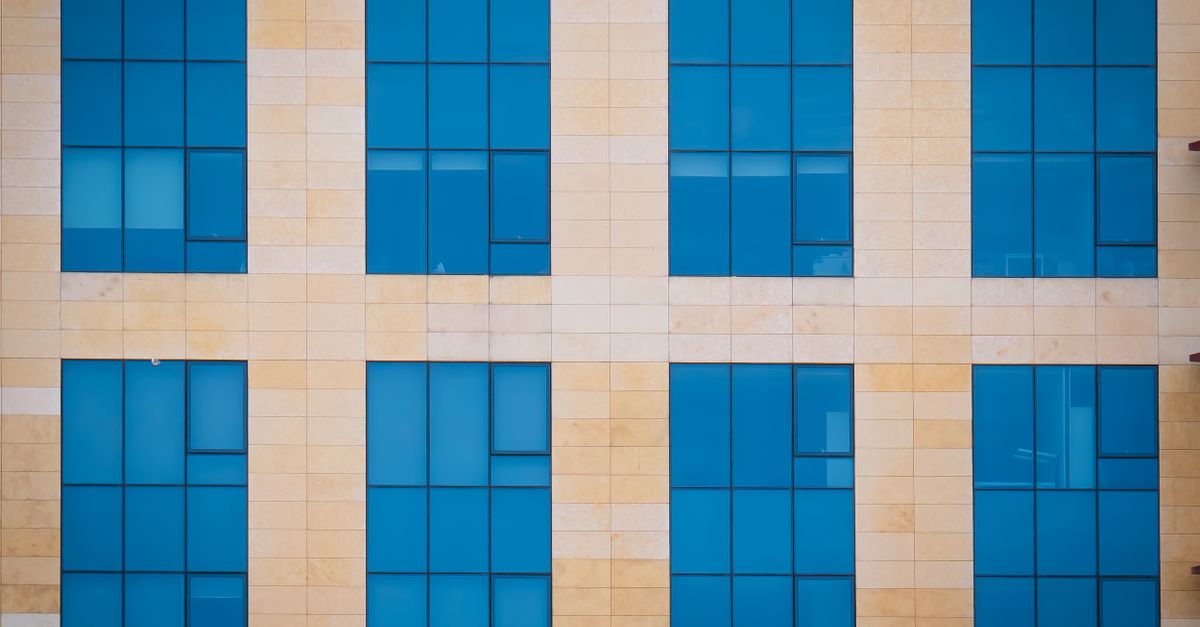 Accredited Courses for Eco-Friendly Window Cleaning Techniques
