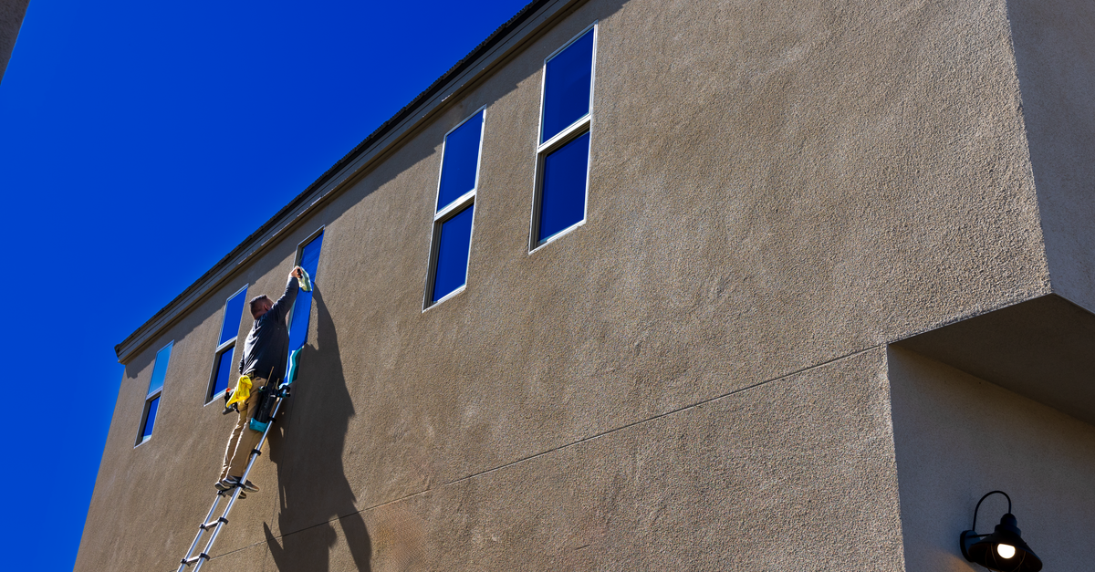 How Water-fed Pole Technology Enhances Safety During High-rise Window Cleaning