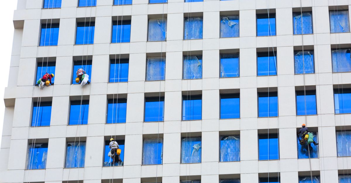 Safety Protocols for Post-Construction Window Cleaning Teams