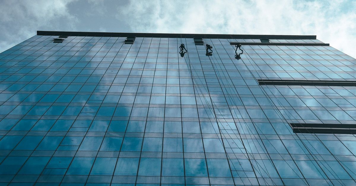 Understanding the Frequency of Window Cleaning Maintenance Services